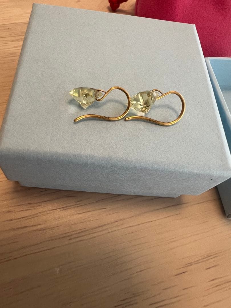 マリーエレーヌ　タイヤック　レモンクォーツ スモール ワンダー ピアス 星形