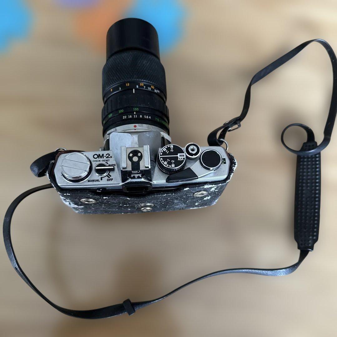 OLYMPUS OM-2 、Canon AV-1、Olympusケース付き