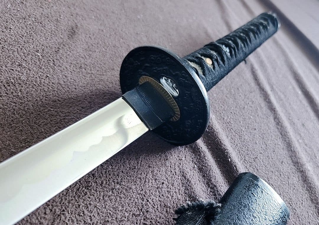 ⚔️模造刀（黒）観賞用・コスプレ・インテリア⚔️