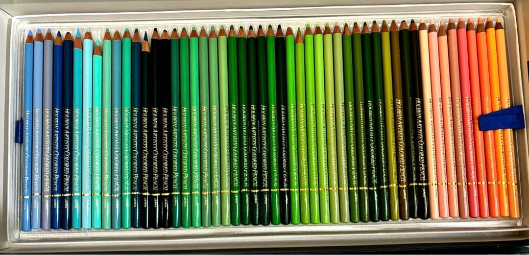 ホルベイン　アーチスト色鉛筆　150色