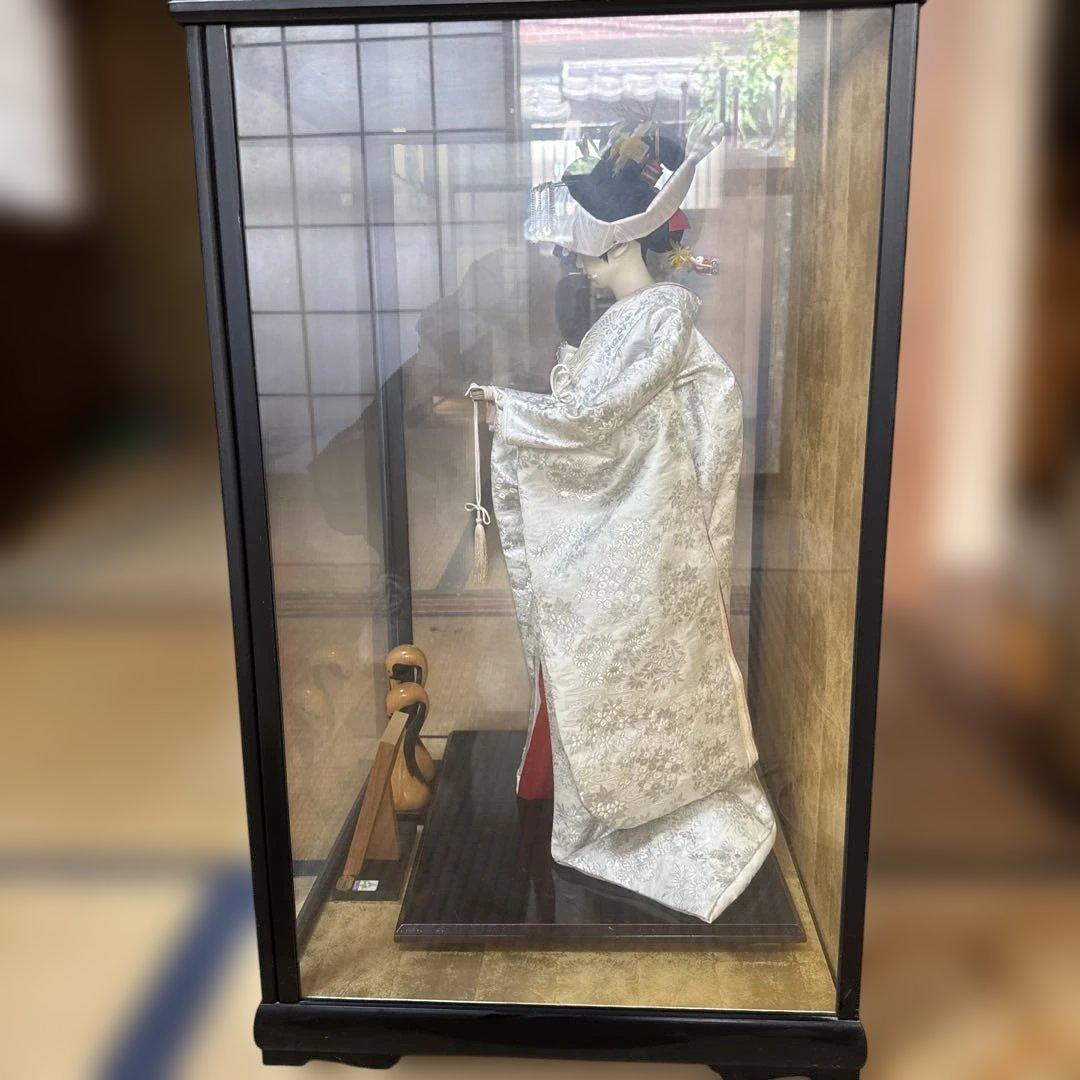 嘉美礼作 花嫁人形 白無垢 ガラスケース入り 木札・鶴飾り付き 和装人形