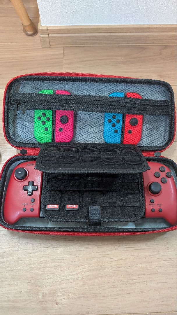 E*r様 Nintendo Switch 本体、ジョイコン4つ、ソフト、その他【