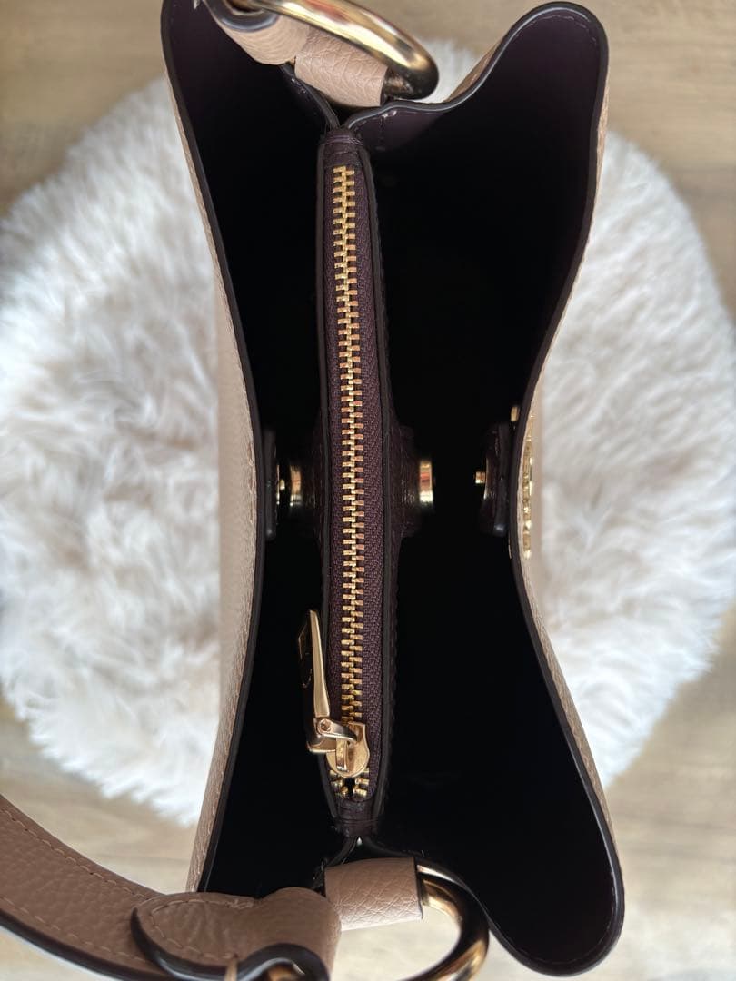 COACH モリーバケットバッグ　バケツ型　ベージュ