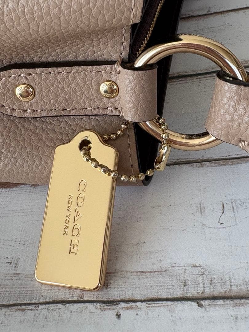 COACH モリーバケットバッグ　バケツ型　ベージュ