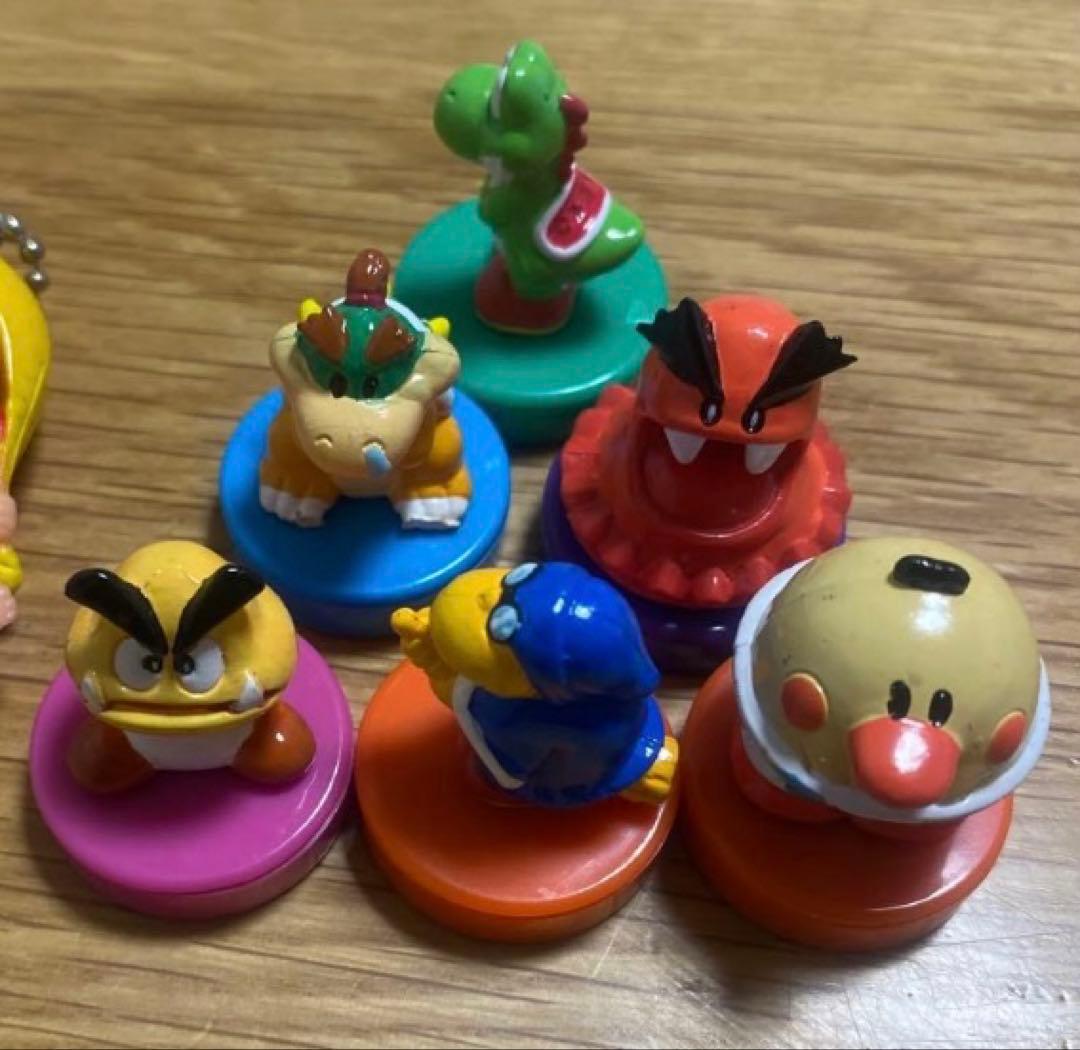 ヨッシーアイランド　ドンキーコング　スタンプ　ガチャ当時物　任天堂＋キーホルダー