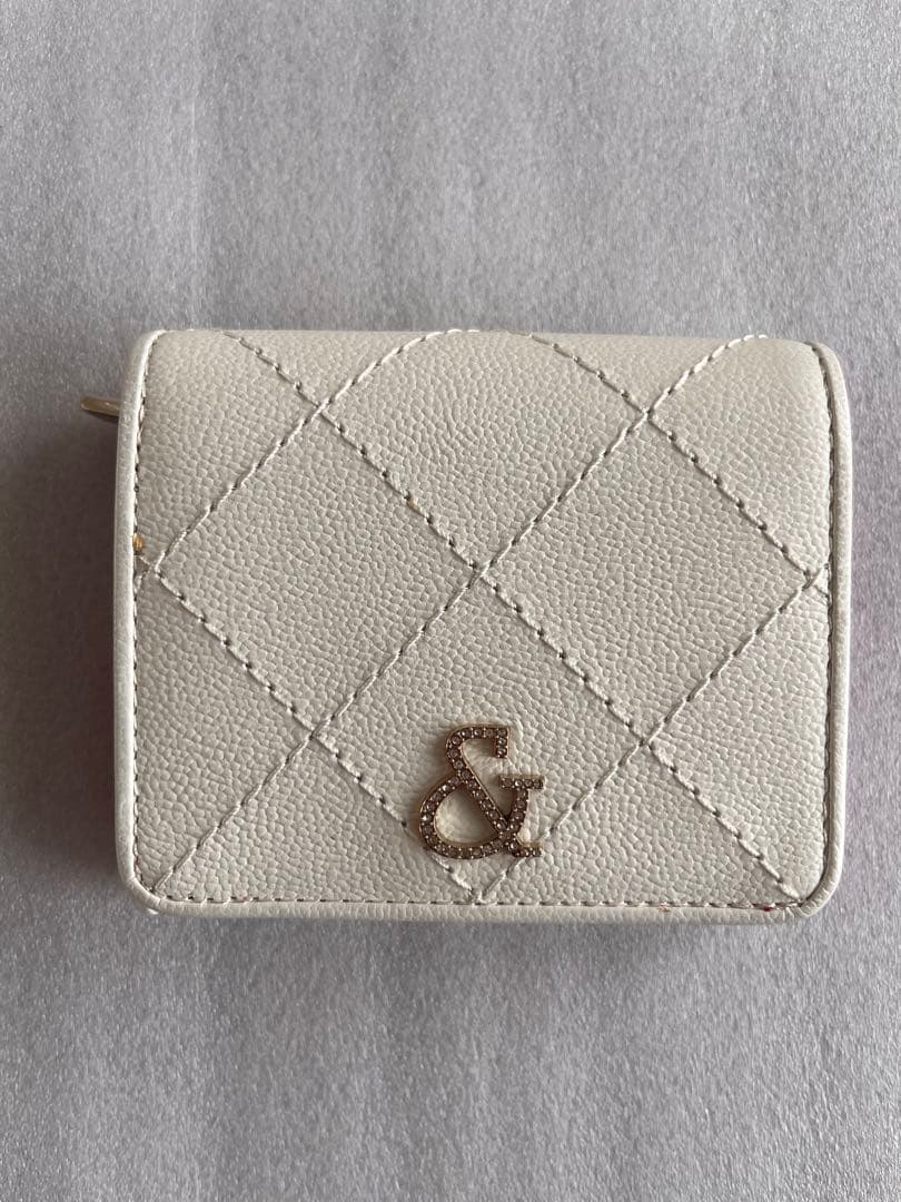 PINKY&DIANNE ホワイト 二つ折り財布 未使用品