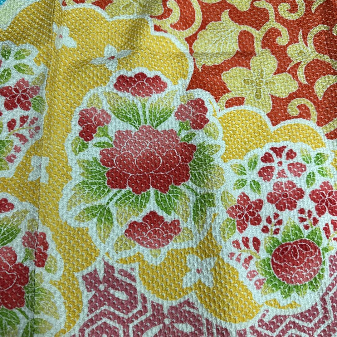 藤娘きぬたや 青地雲取り 総絞り 振袖　花唐草