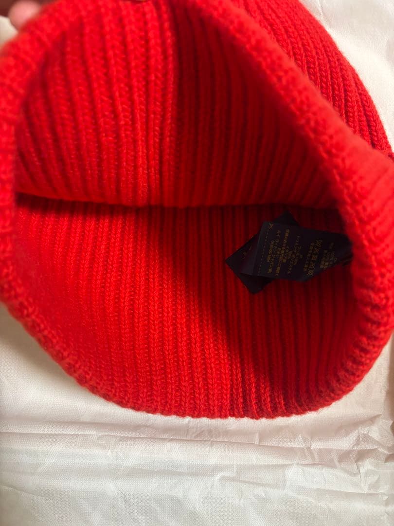 Louis Vuitton 赤 ニット帽　ユニセックス