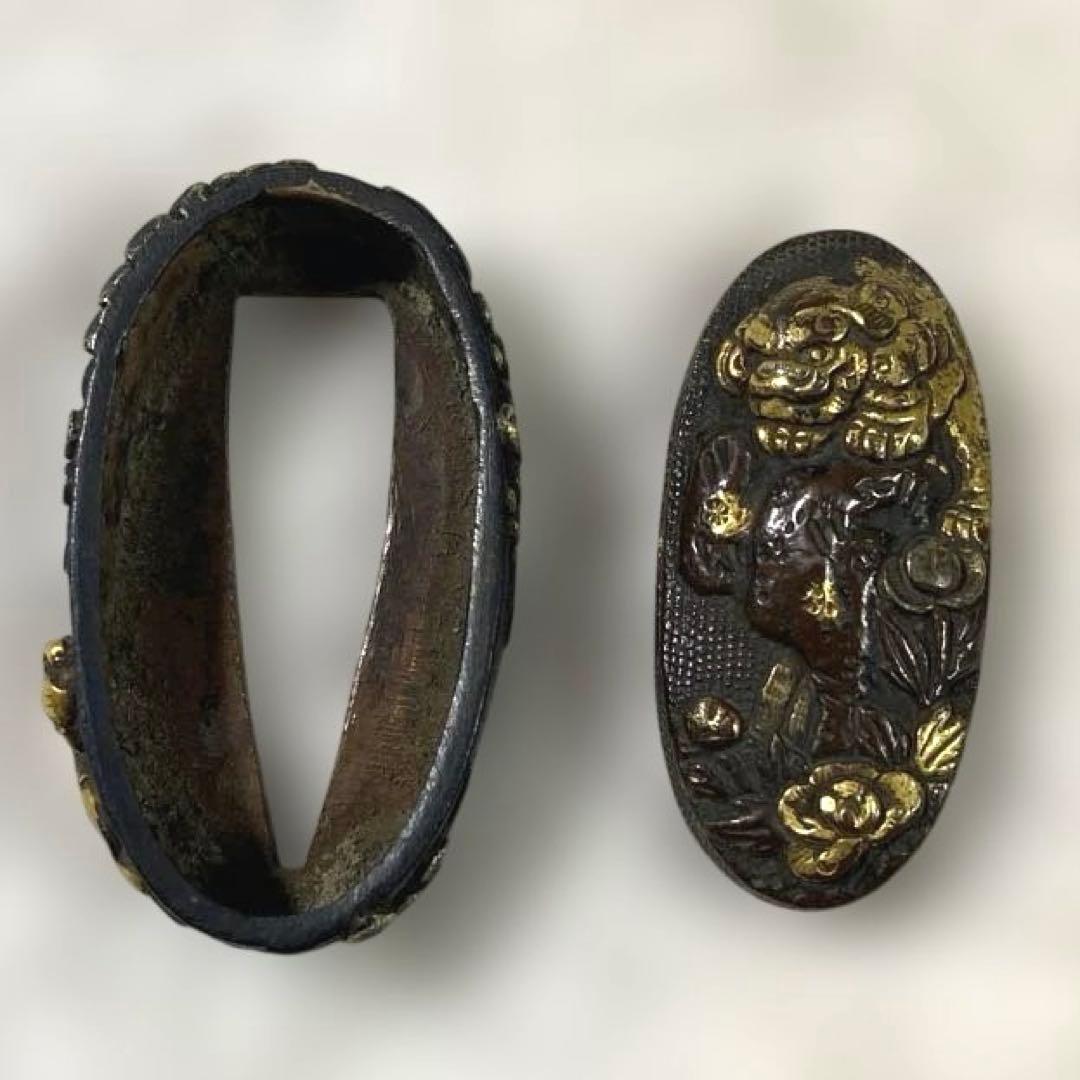 B-46 縁頭　金象嵌　武具　刀装具　時代物　アンティーク　美術品　工芸品