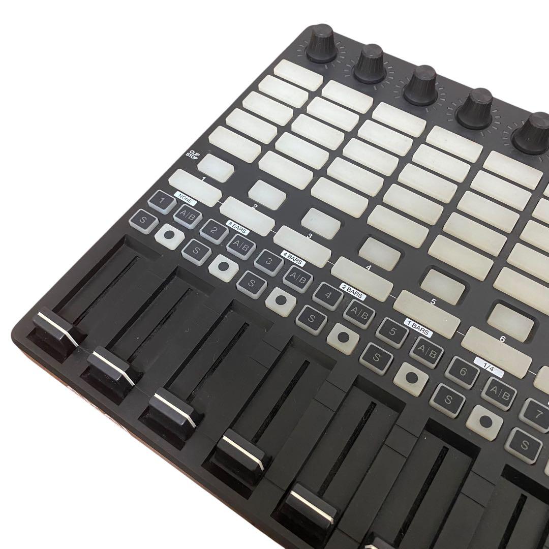 moon様用　AKAI APC40 MKⅡ MIDIコントローラ　DJ 元箱付