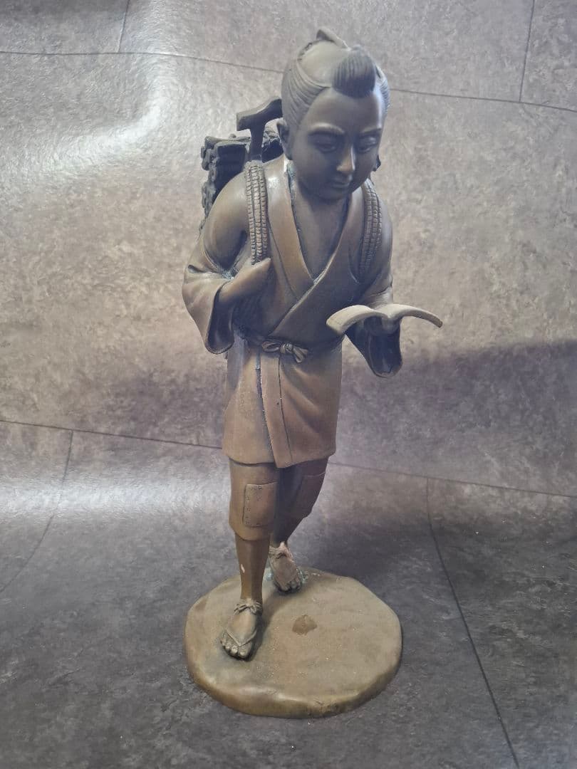 二宮金次郎　二宮金次郎像　オブジェ　置物アンティーク　骨董品