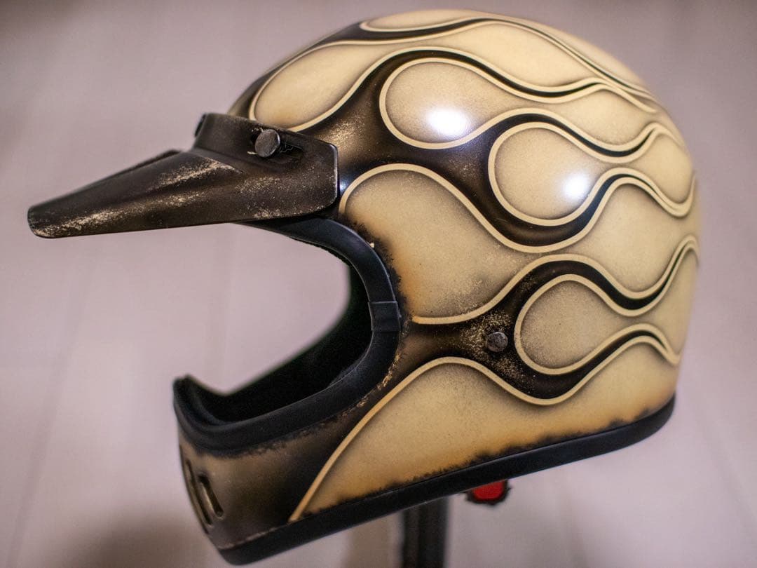 新品未使用　ビンテージ　オフロード　ヘルメット アイボリーエイジング黒フレア