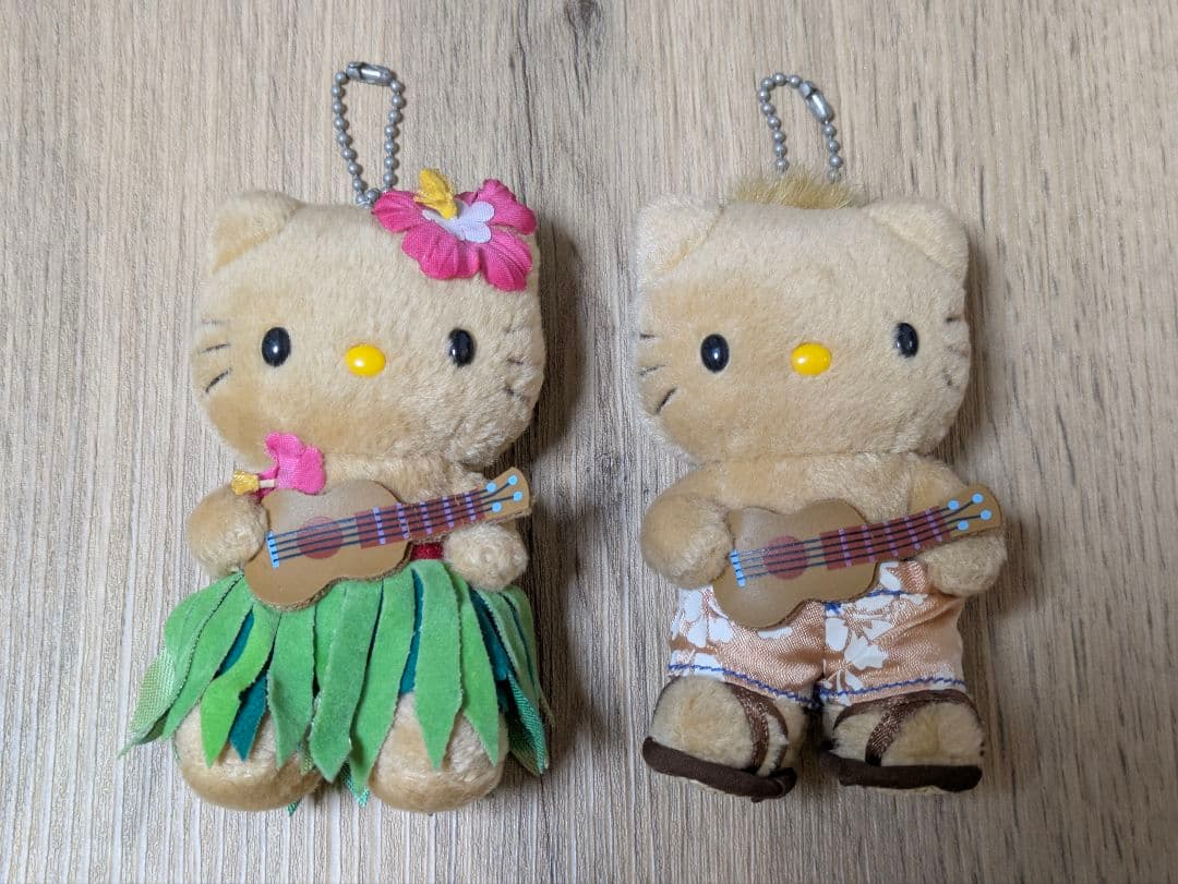 日焼けキティ＆ダニエル ぬいぐるみキーホルダー