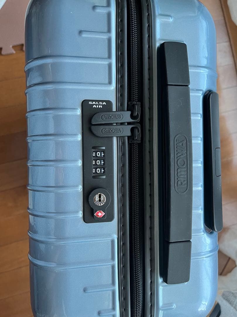 極美品　リモワ スーツケース　サルサエアー 33L TSAロック アイスブルー