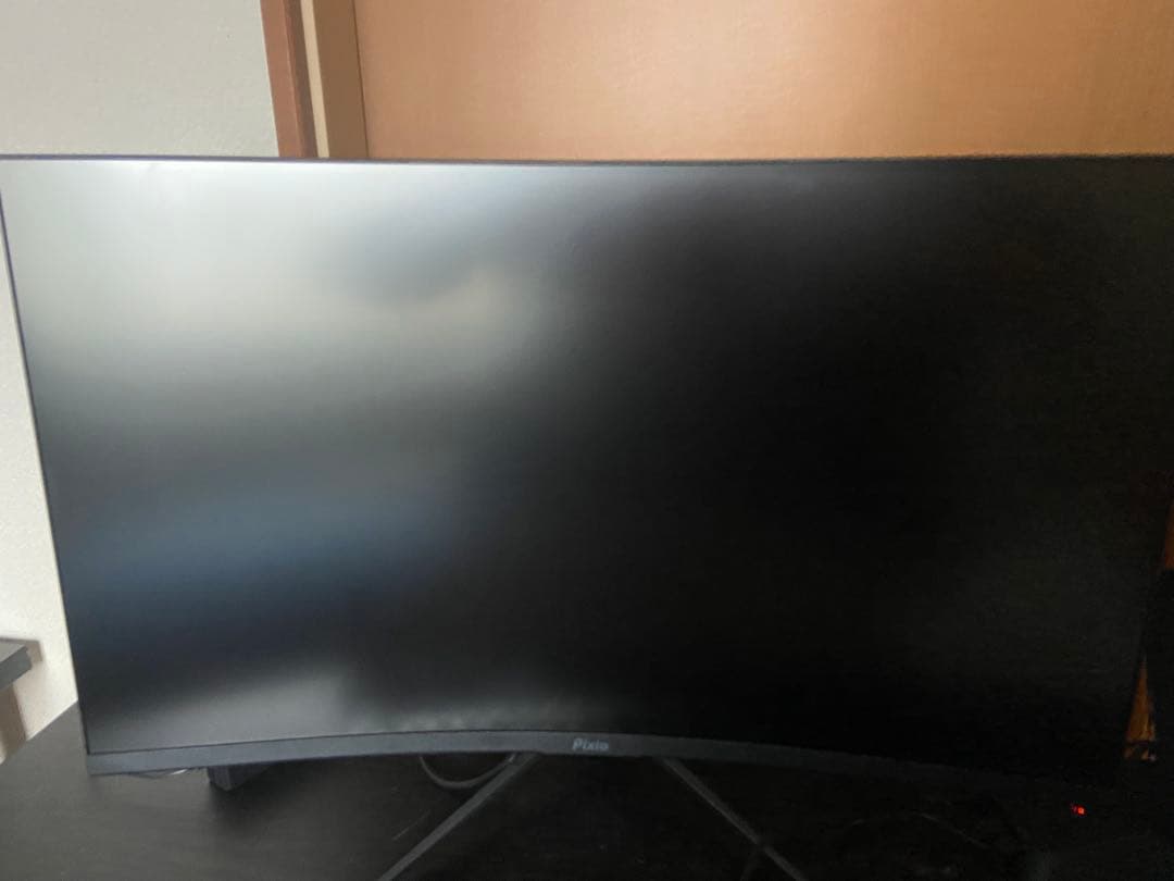 Pixio 31.5インチ湾曲ゲーミングモニター