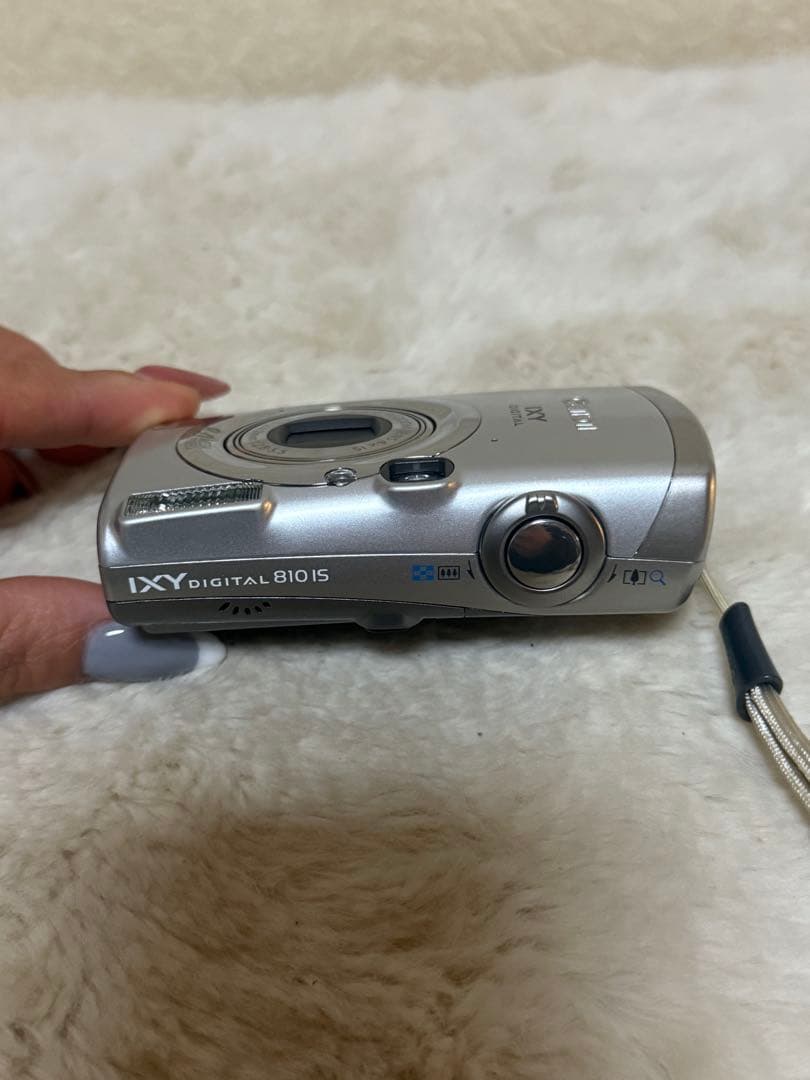 Canon IXY DIGITAL 810 IS シルバー