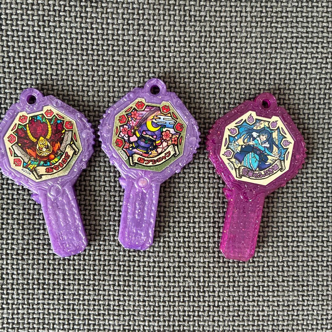妖怪ウォッチオーガ DX妖聖剣＆妖怪アーク メダルまとめ売り