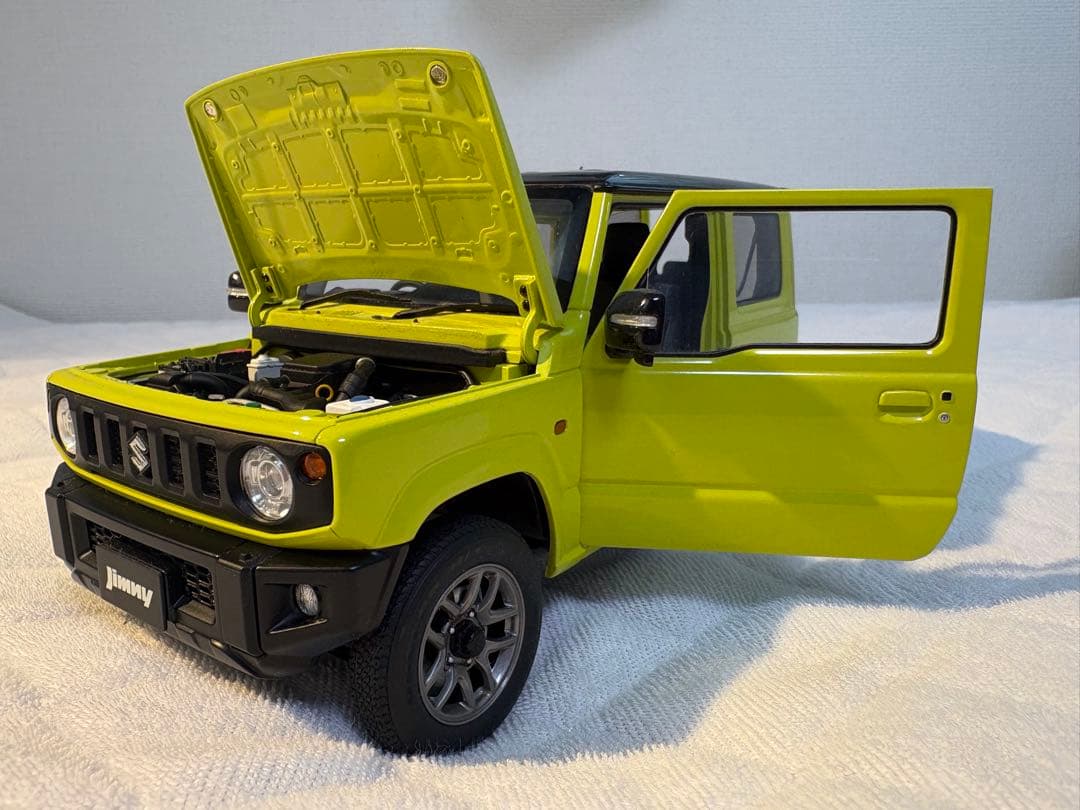 スズキ ジムニー 1/18 キネティックイエロー