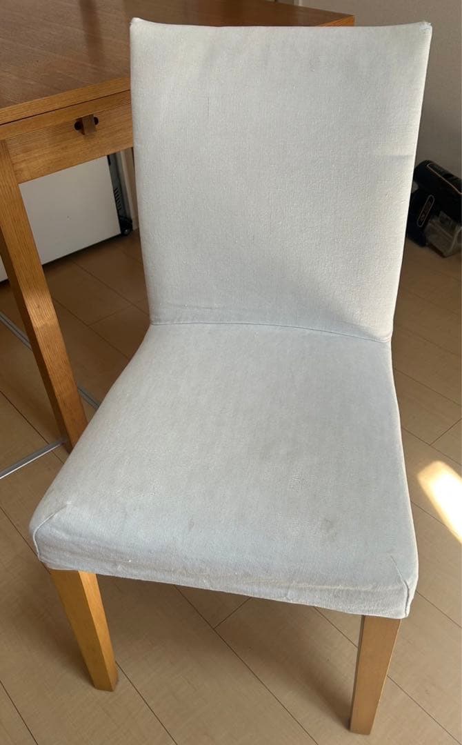 【かつ‼︎】無印良品　サイドテーブルとダイニングテーブルと椅子2脚付き