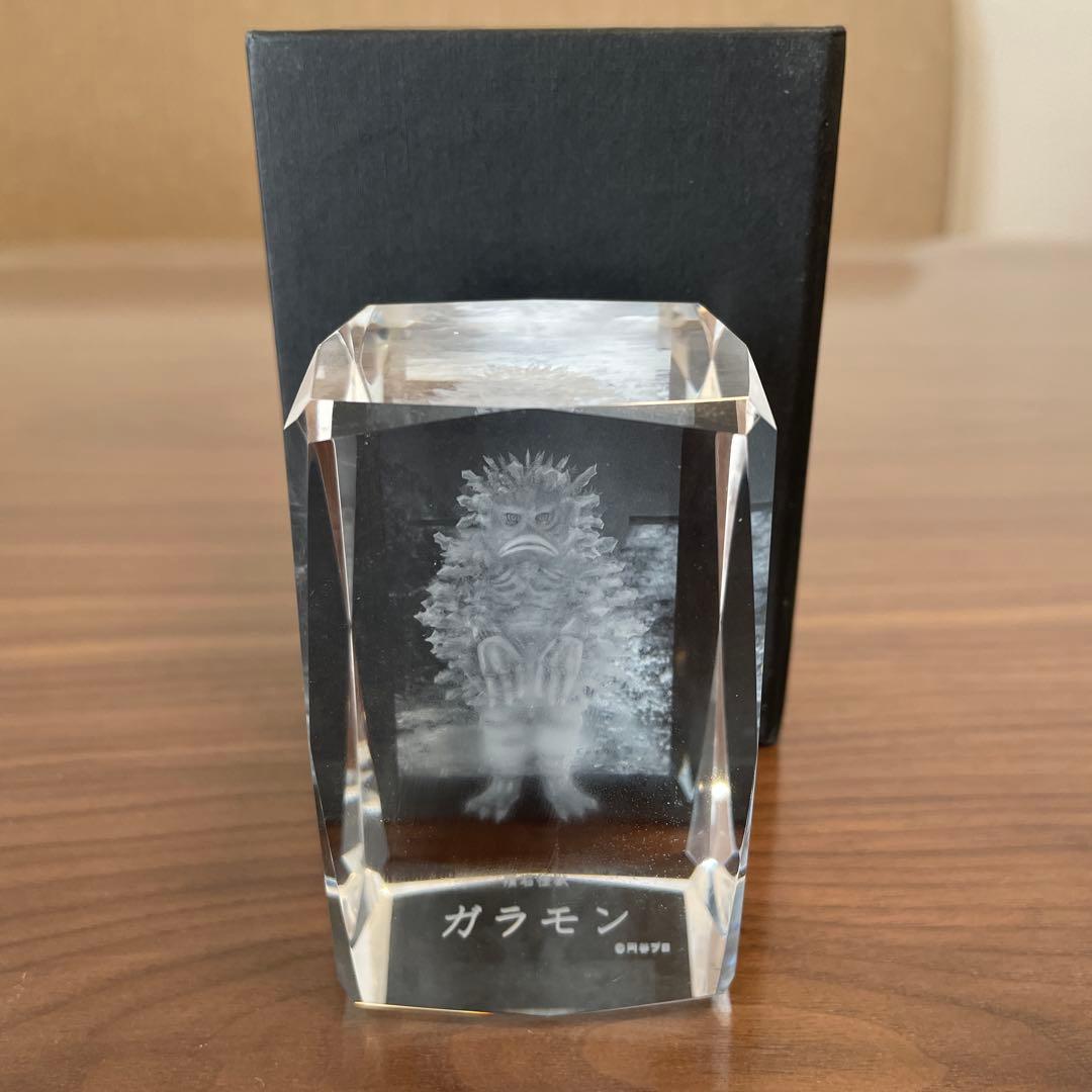 ウルトラマンシリーズの怪獣「ガラモン」クリスタルオブジェ　4点セット