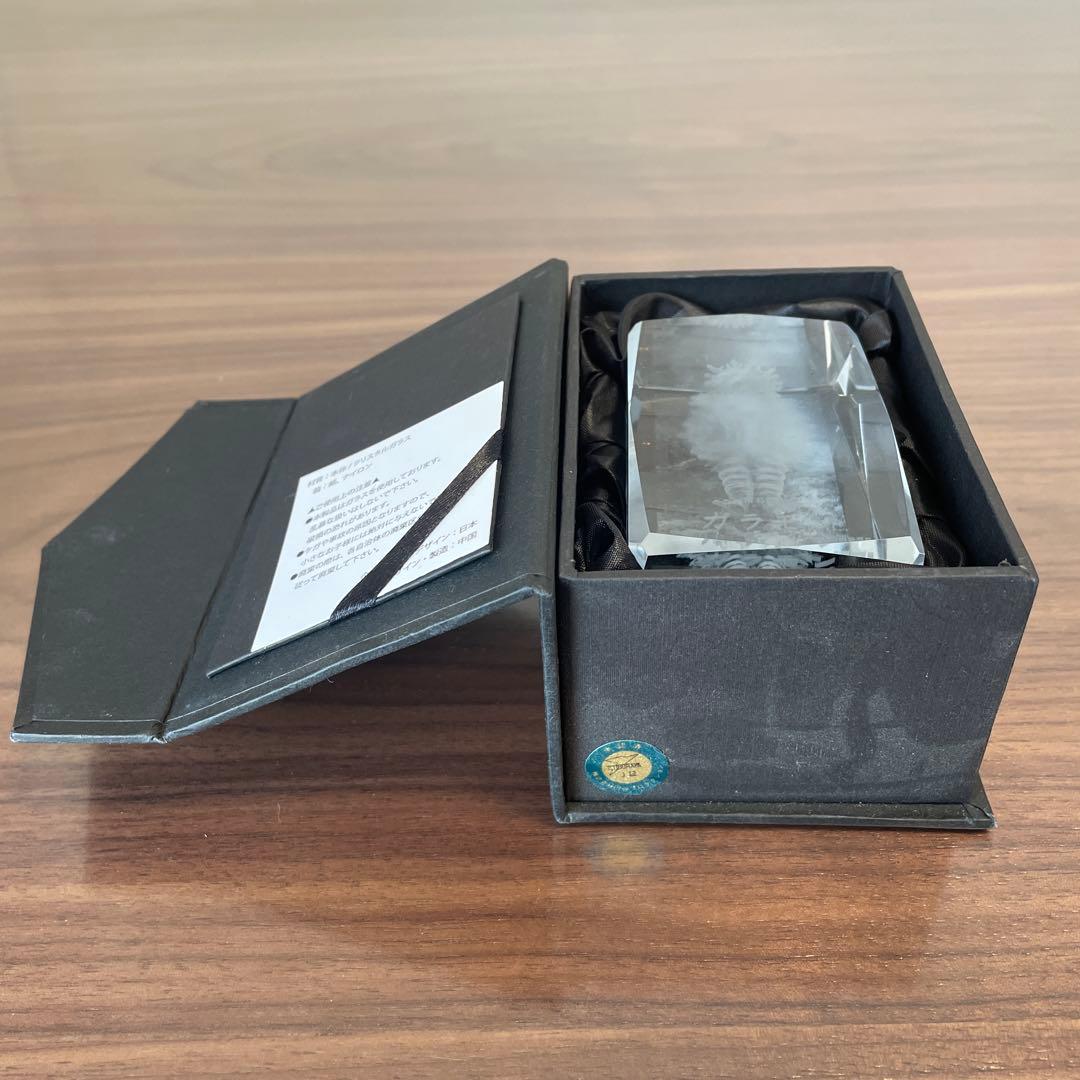 ウルトラマンシリーズの怪獣「ガラモン」クリスタルオブジェ　4点セット