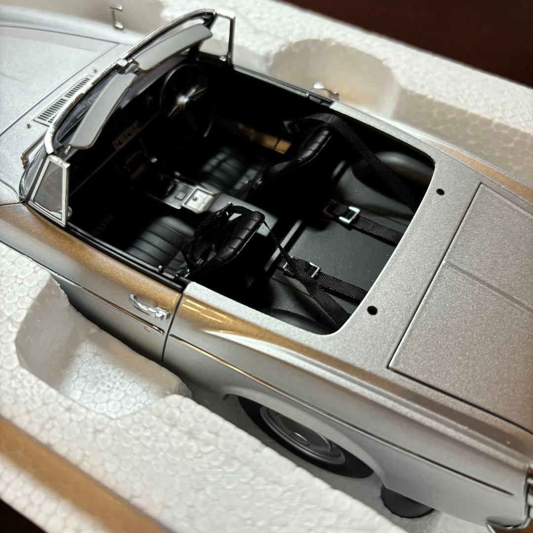 オートアート 1/18 ダットサン フェアレディ 2000 SR311 未展示品