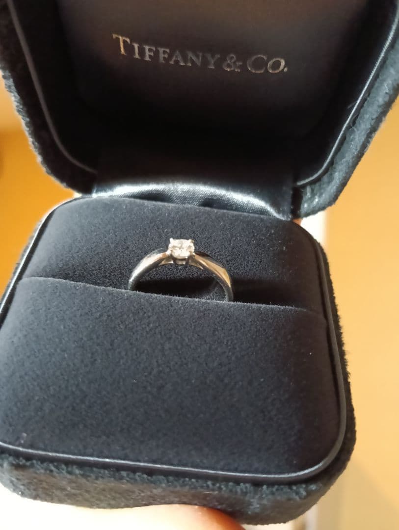 【9号】Tiffany & Co. プラチナ ソリティアリング 0.24カラット