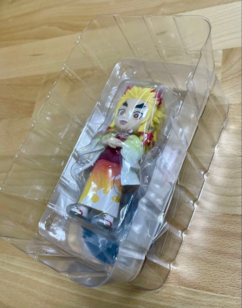 鬼滅の刃 梅雨シリーズ 煉獄杏寿郎 フィギュア レンチキュラーカード 中国限定