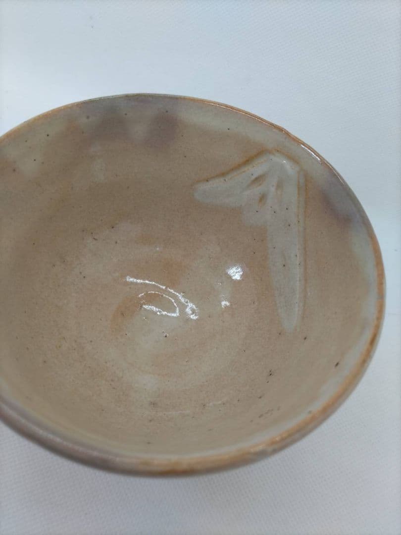 十一代田原（高麗）陶兵衛淡々斎書付萩焼　茶碗　銘「瑞雲」
富士と帆掛け船