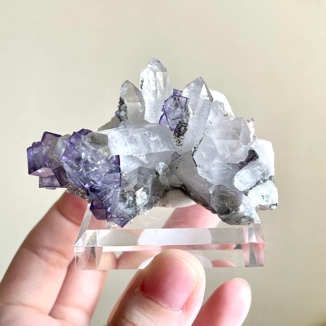 ヤオガンシャン産 フローライト/水晶 鉱物標本