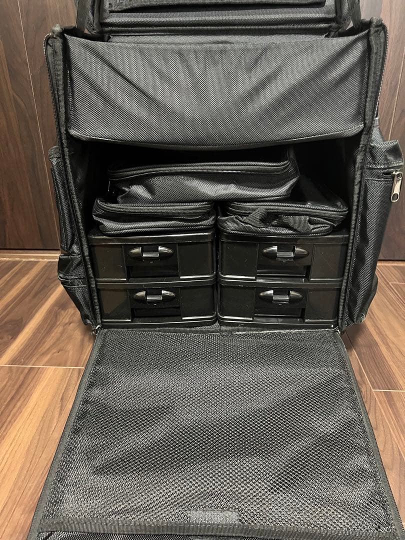 アーティストキャリア　　メイクボックス