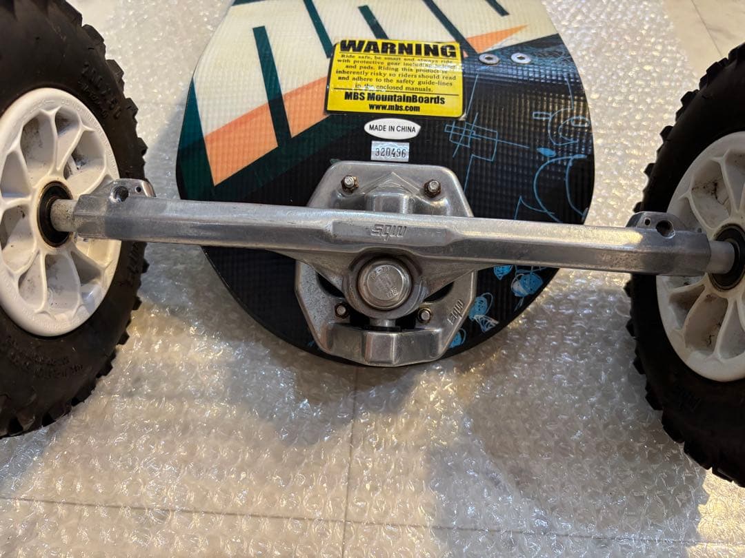 マウンテンボード MBS CORE95（タイヤ１つジャンク）