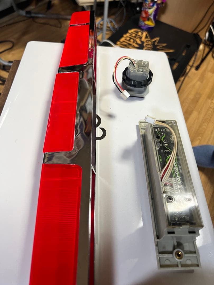 4号機　部品3点