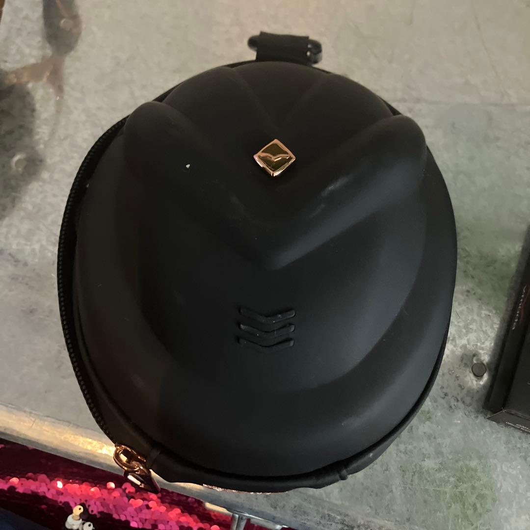 【 SALE】v-moda ブラック ヘッドフォン カスタムシールドキット付き