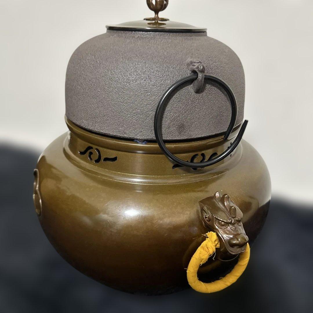 美品 在銘 金森 昭栄 摘み真形釜添え 唐銅鬼面風炉 銅製 茶釜 鉄瓶