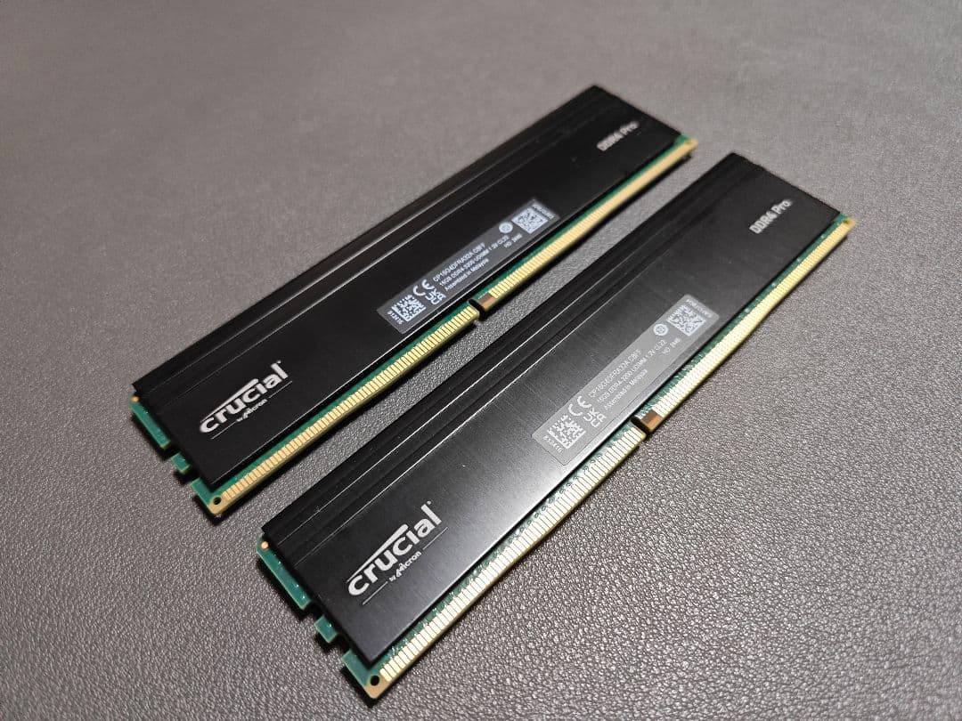 crucial DDR4 Pro 32GB (2 x 16GB) ヒートシンク付