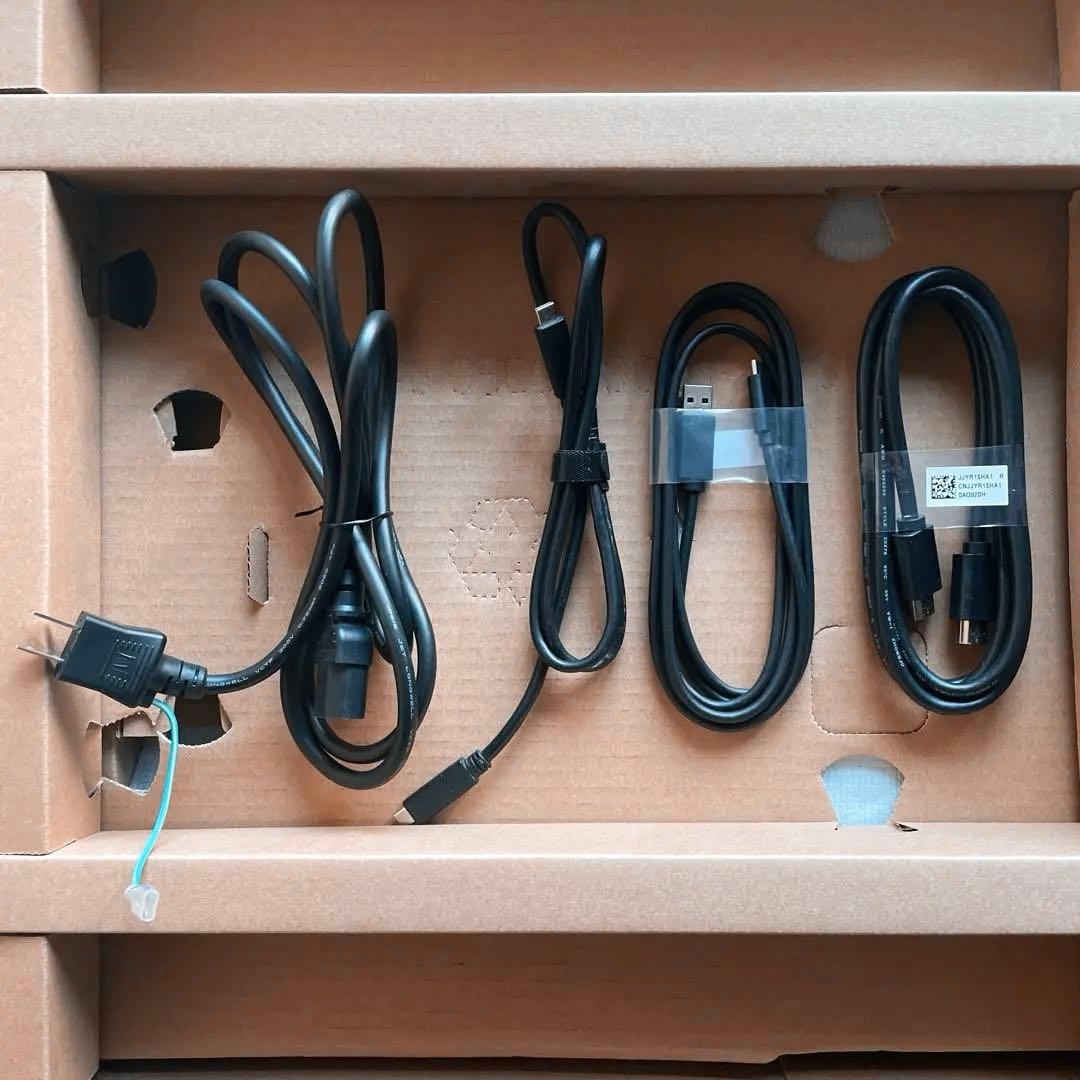 DELL 4Kモニター 27インチ U2720QM【表示不良あり／動作良好】