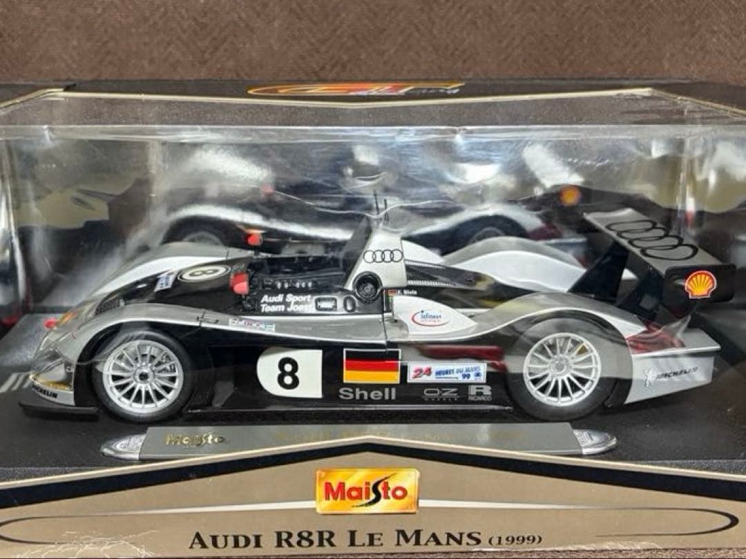 ともきち　ミニカー 1/18 ２台