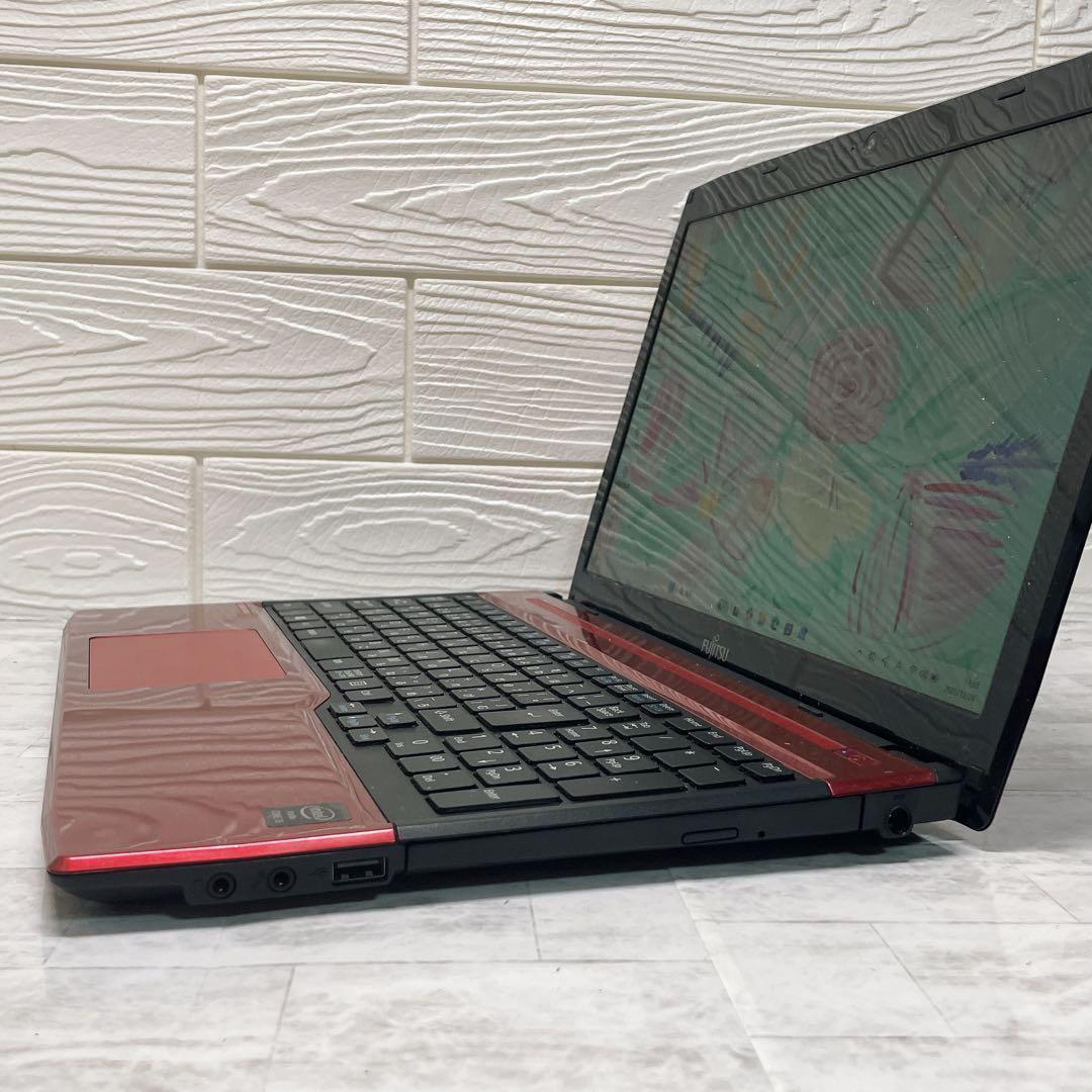 美品✨ノートパソコン SSD ブルーレイ カメラ win11 8GB カメラ