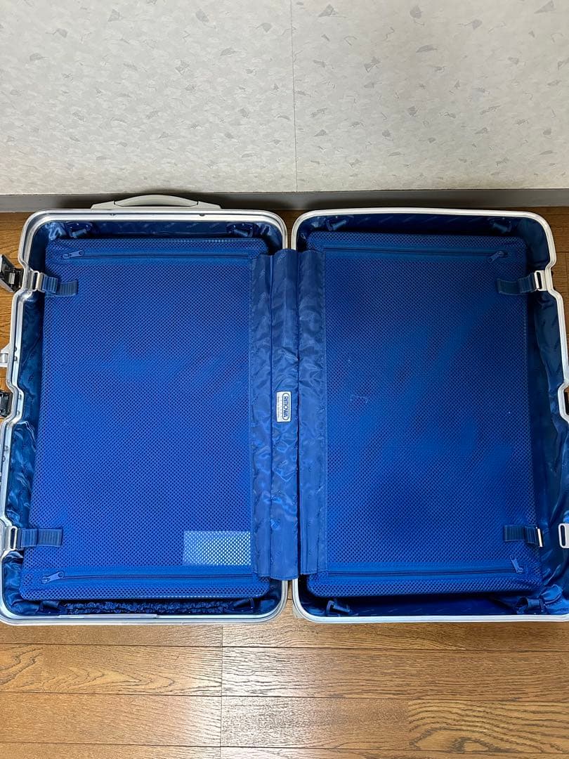 い*た様 RIMOWA スーツケース