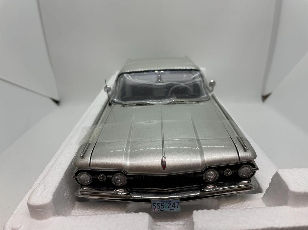 105-007 サンスター 1/18 Oldsmobile 98 HardTop