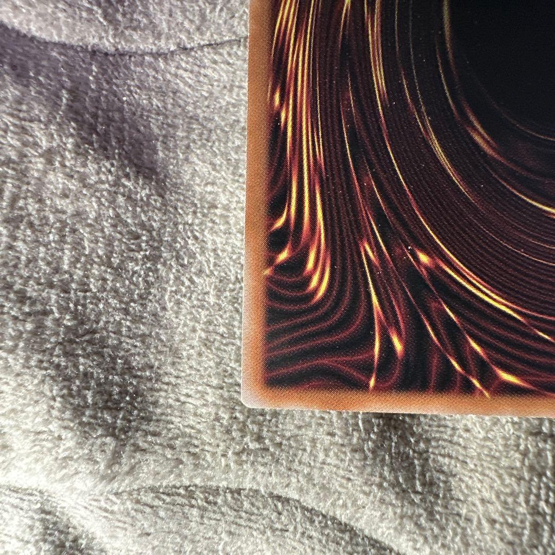 キ*リ様 真紅眼の黒竜 ナイキコラボ NKC1-EN002 シークレットレア