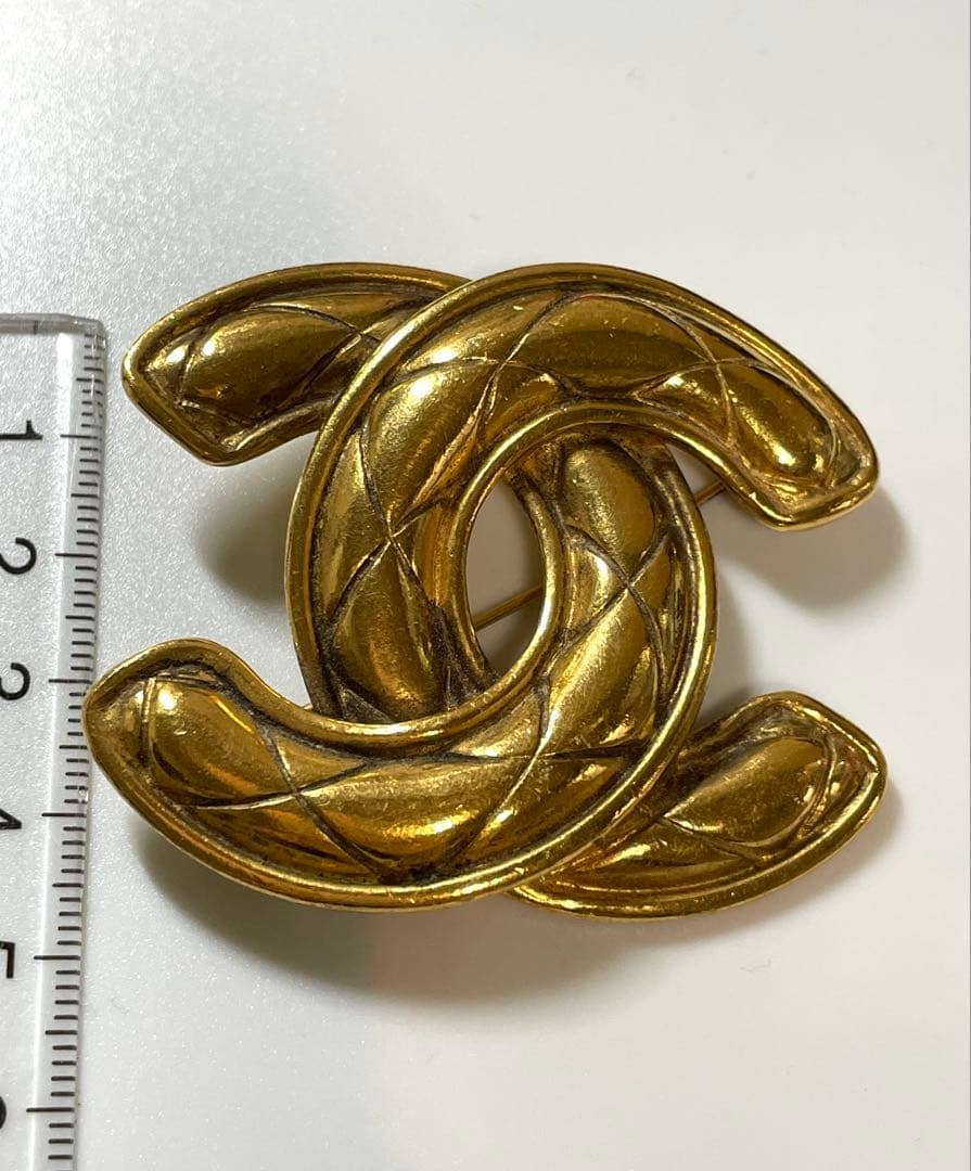 シャネル CHANELヴィンテージ　ココマーク　マトラッセ ブローチ　ゴールド