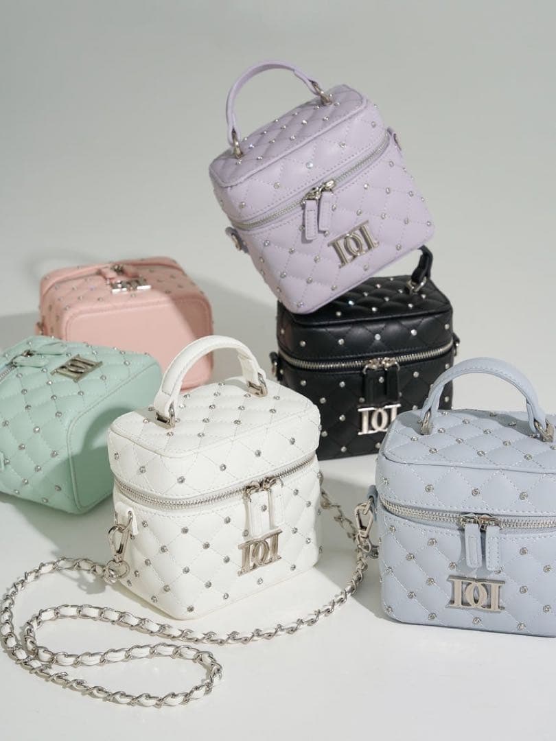 Darichダーリッチ キルティングビジュースクエアミニバッグ バニティホワイト