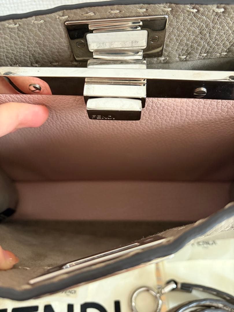 FENDI セレリア ピーカブー アイシーユー スモール コルダ