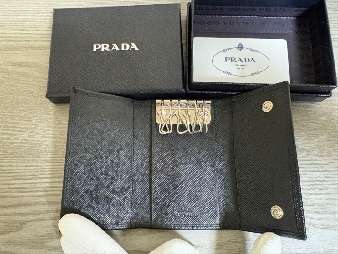 プラダ PRADA ６連　ブラックキーケース