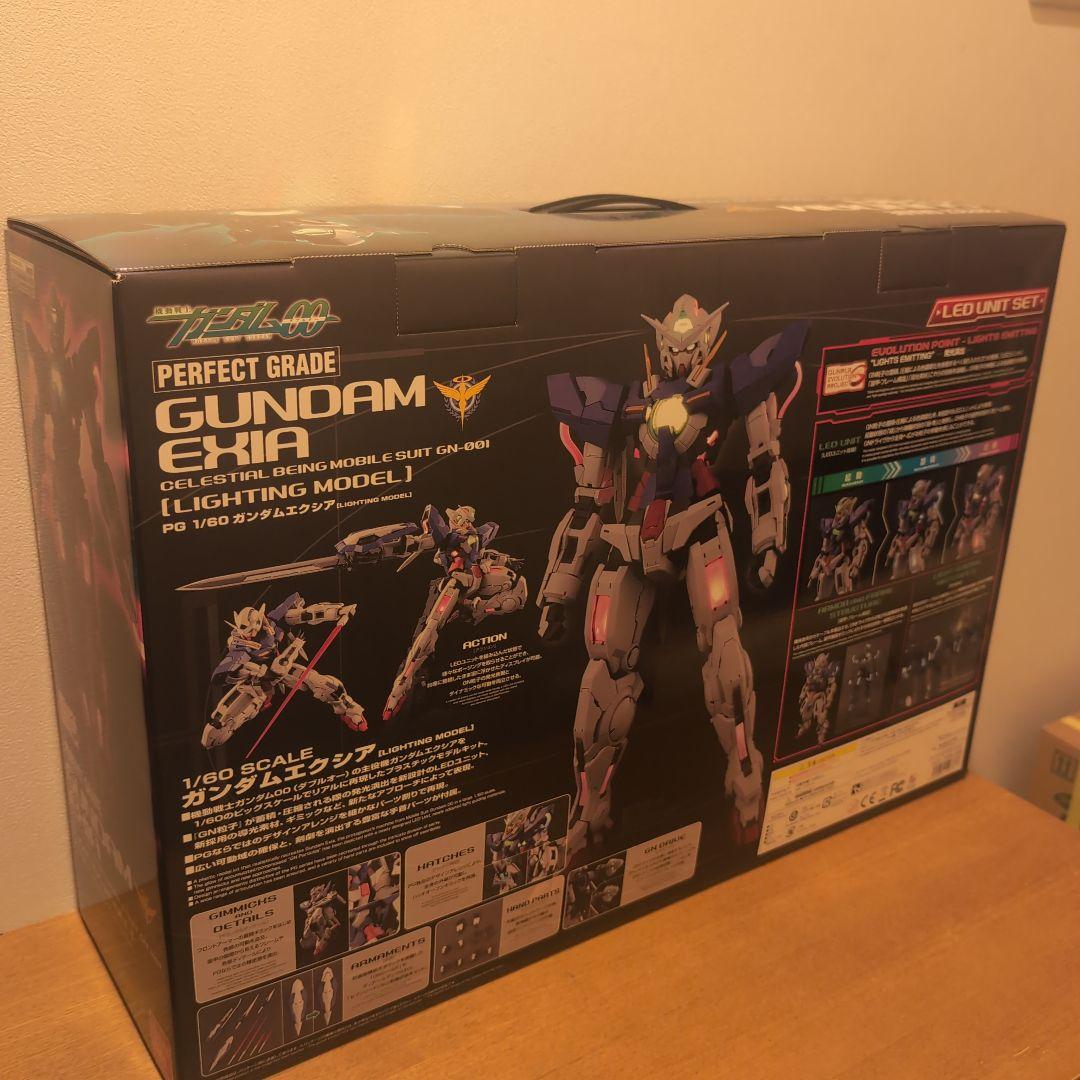 ロボット GUNDAM EXIA PG 1/60 LIGHTING MODEL