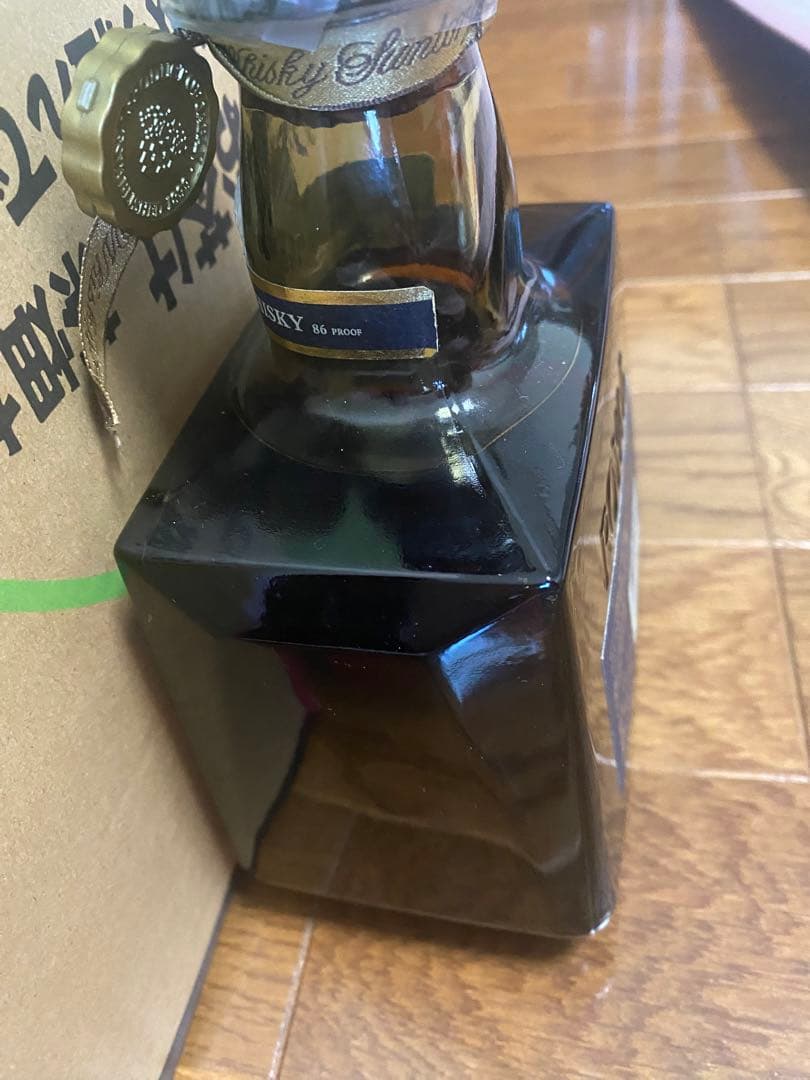 ローヤル12年　ブルー　プレミアム