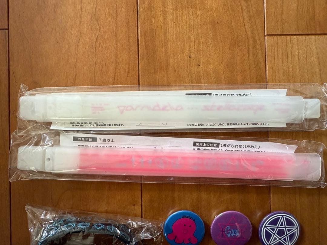 ガルニデリア　グッズ　サイリウム、バッジ、ラバーバンド+追加ラバーバンド