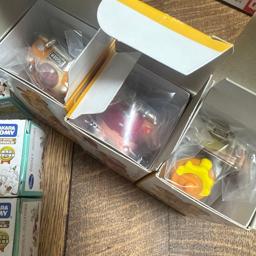 希少 新品同様品 トミカ ディズニー プーさん バレンタイン 90周年 8台